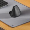 Logitech Lift Mouse Verticale con sensore ottico da 4000dpi e 4 tasti - 5099206099784 - immagine 3