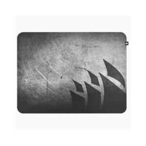 Tieni sotto controllo l'azione e gioca senza ostacoli con CORSAIR MM150, un mouse pad ultrasottile caratterizzato da una robusta superficie in policarbonato resistente agli strappi e spessa solo 0,5 mm. - 0840006622710